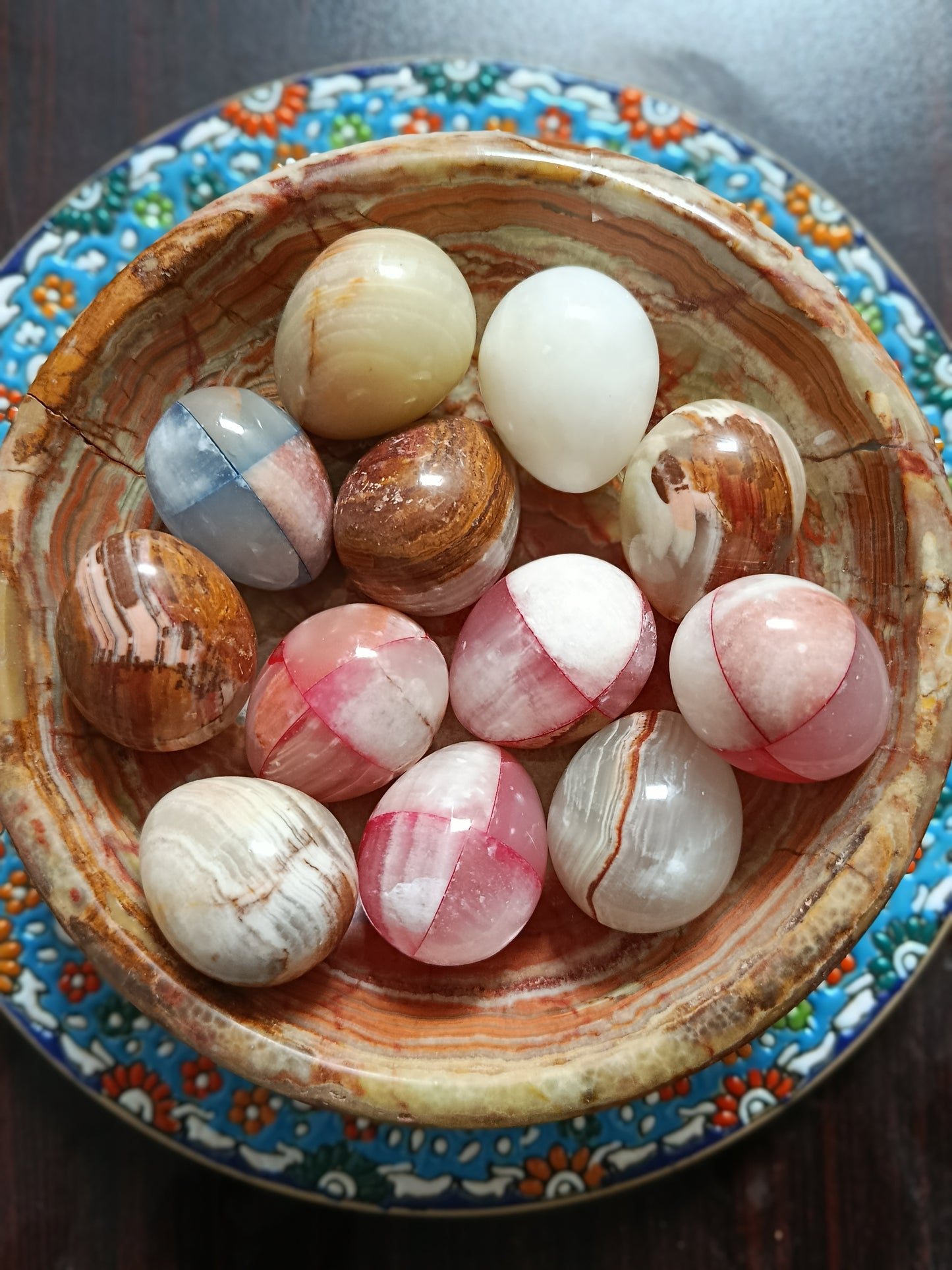 Handcrafted Onyx Marble Decorative Eggs in Matching Stone Bowl – Set of 12